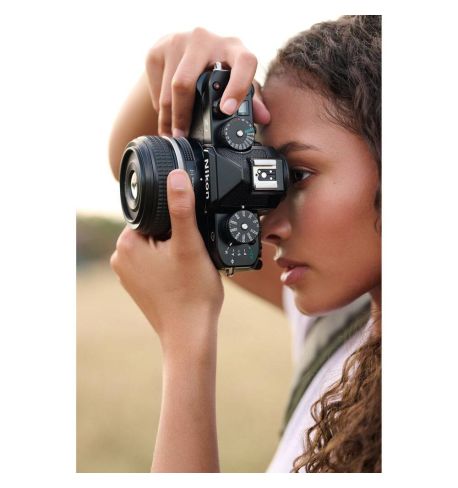 NIKON  Zf + 40mm **Producto para la Reserva**