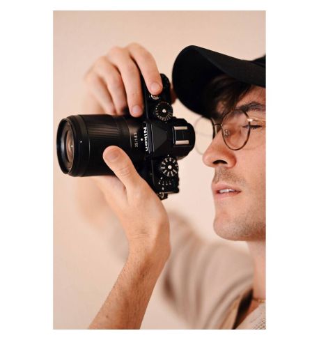 NIKON  Zf + 40mm **Producto para la Reserva**