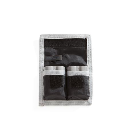 THINK TANK DSLR battery holder 2