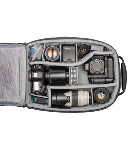 THINK TANK Airport Advantage™ - black