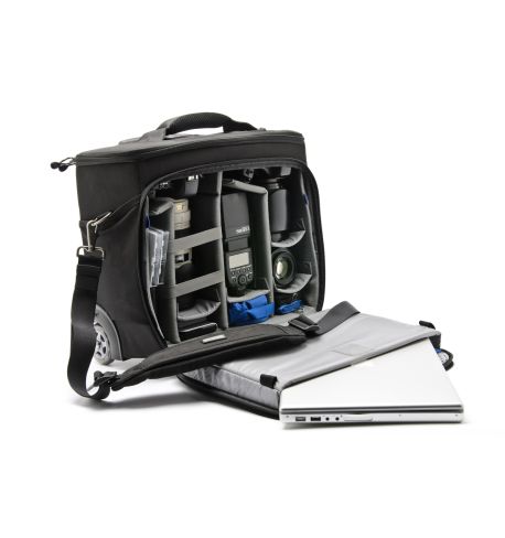 THINK TANK Airport Navigator