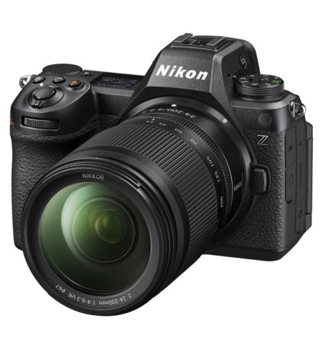 NIKON Z6 III + 24-200mm