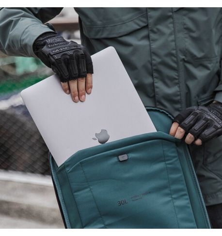 PGYTECH Mochila OneMo FPV 30L (negro espacial)