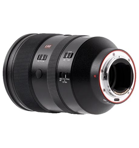 Objetivo de 135mm f/1.8: Enfoque Rápido, Resistencia y Versatilidad Macro