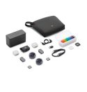 Micrófono inalámbrico compacto DJI con 2 transmisores, 1 receptor, audio 48 kHz/24 bits y estuche de carga.