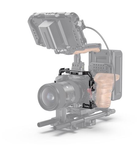 SmallRig Camera Cage for Panasonic GH5 and GH5S CCP2646 (SRNQP500B)