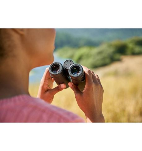 Nikon Prismáticos Monarch M7 8x42