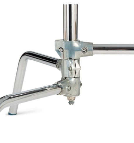 Avenger Soporte Century 33. 40". Base estándar 