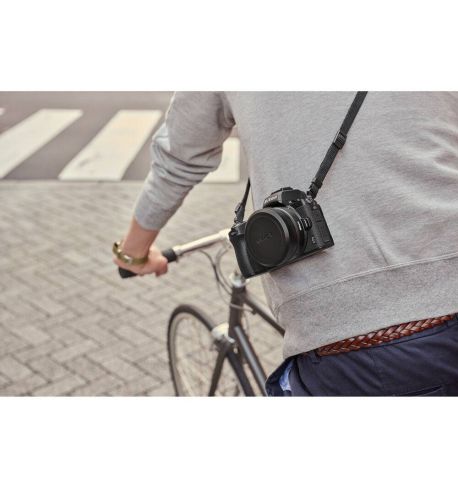 NIKKOR Z 26mm F2.8   **Producto para la Reserva**